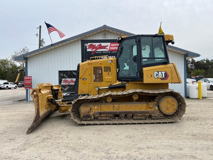 2021-caterpillar-d4-image-1