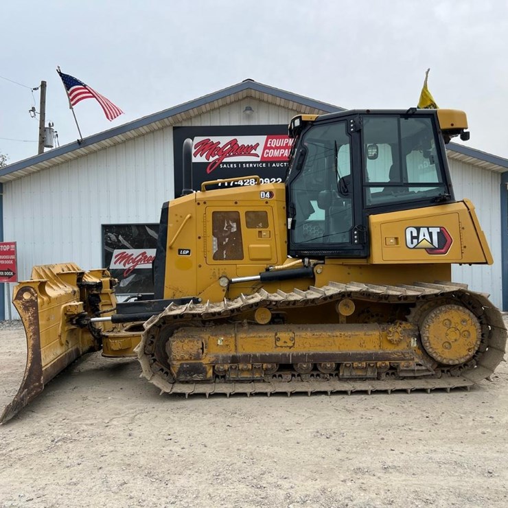 2021 CATERPILLAR D4