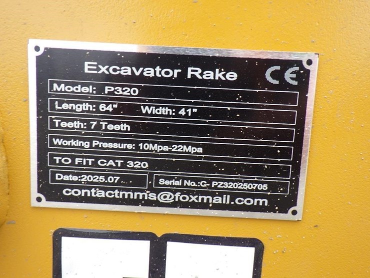 caterpillar-320-image-6