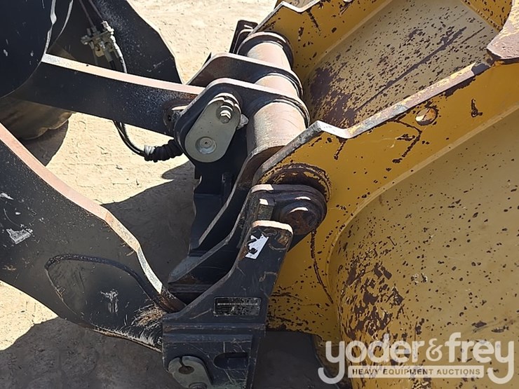 2019-deere-524l-image-22