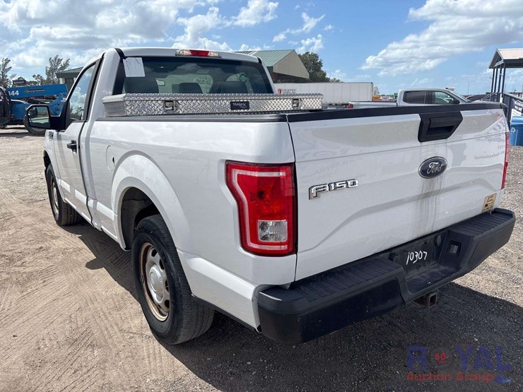 2017-ford-f150-image-4