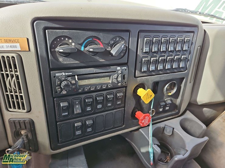2012-international-workstar-7600-image-12