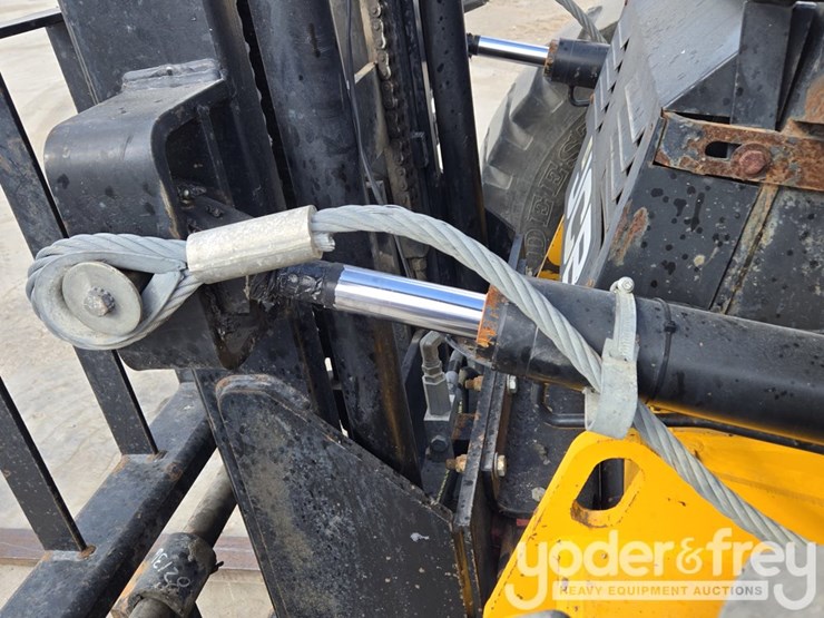 2017-jcb-930-image-26