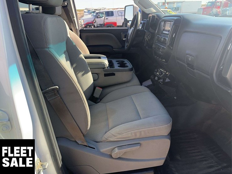 2015-gmc-sierra-3500hd-image-16
