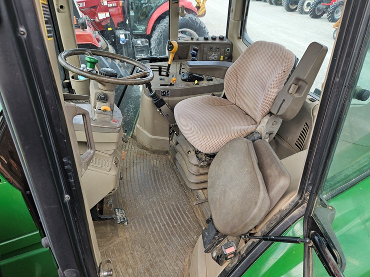 2014-john-deere-6150m-image-9