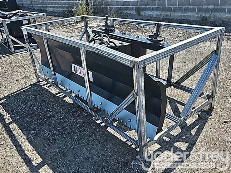 unused-jct-84"-snow/-dozer-blade-to-suit-skidsteer-image-1