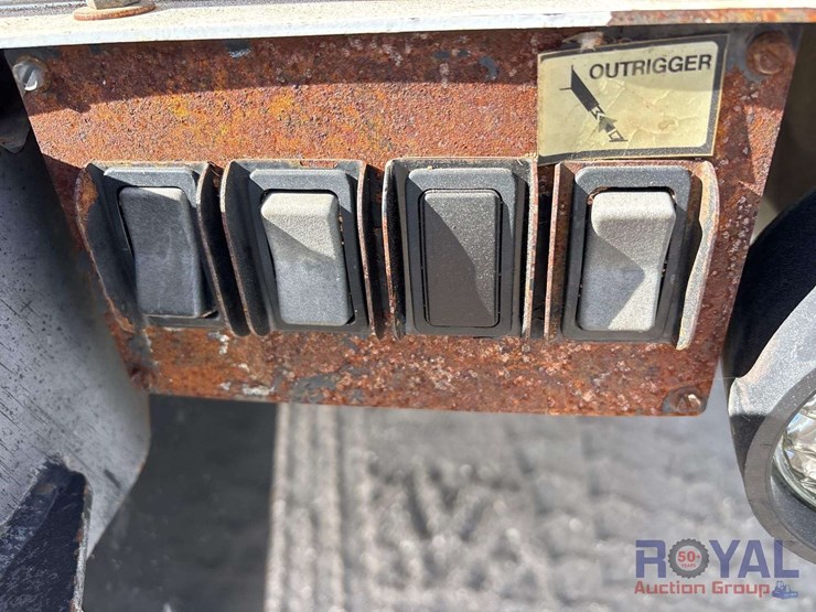 2015-ford-f550-image-31
