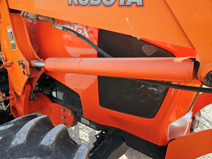 2014-kubota-m135gx-image-22
