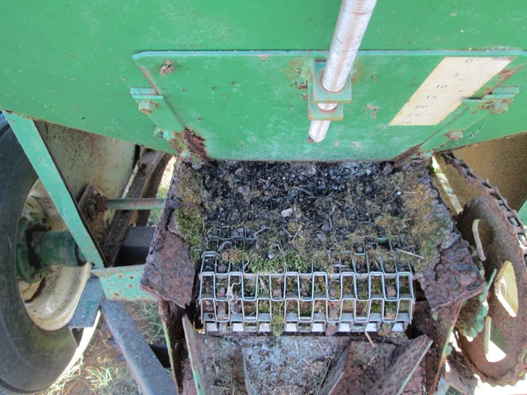 john-deere-301-image-7