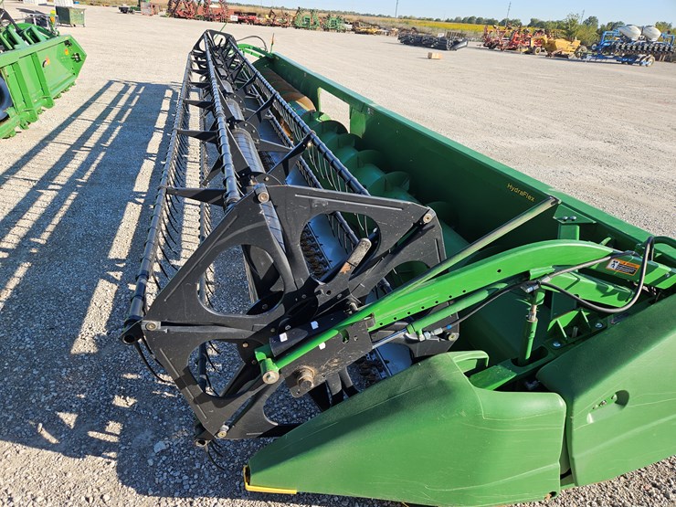 2010-john-deere-635f-image-2