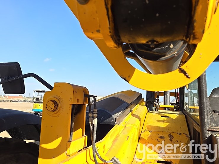 2016-jcb-510-56-image-33