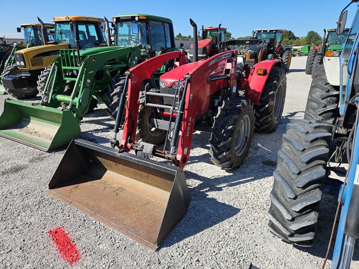 2015-massey-ferguson-4709-image-23