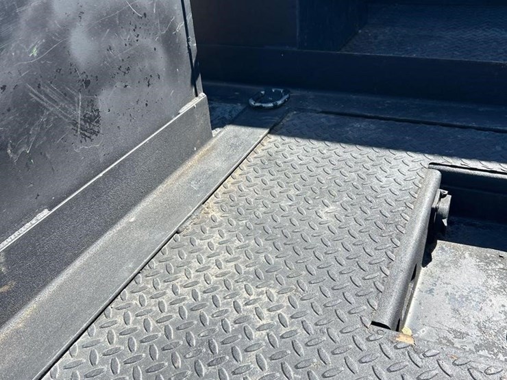 2019-chevrolet-silverado-3500hd-image-22