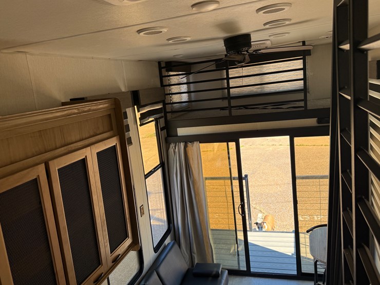 #6895-•-2024-forrest-river-timberwolf-mini-loft-camper-image-58