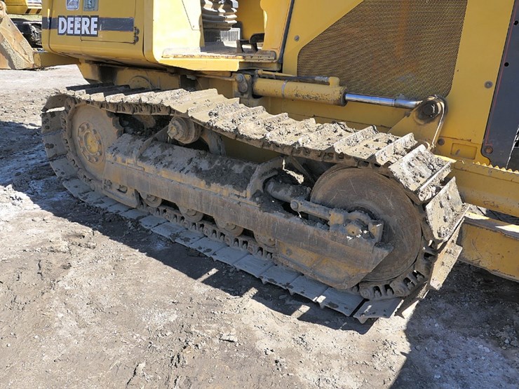 2000-deere-450h-image-17