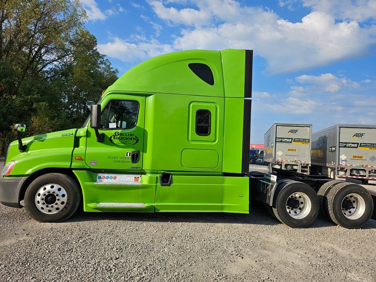 2017-freightliner-cascadia-125-image-6