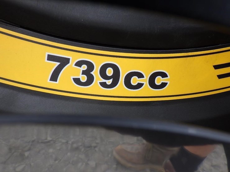 2025-infront-yf380-skid-steer-tracked-loader-image-9