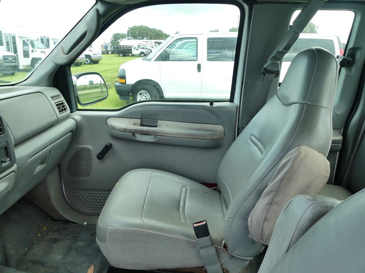 2004-ford-f250-xl-image-9