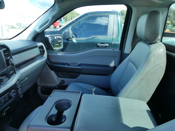 2021-ford-f150-xl-image-9