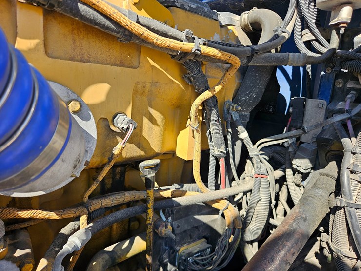 2007-peterbilt-379-image-26