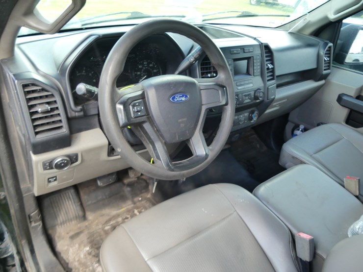 2020-ford-f150-xl-image-7