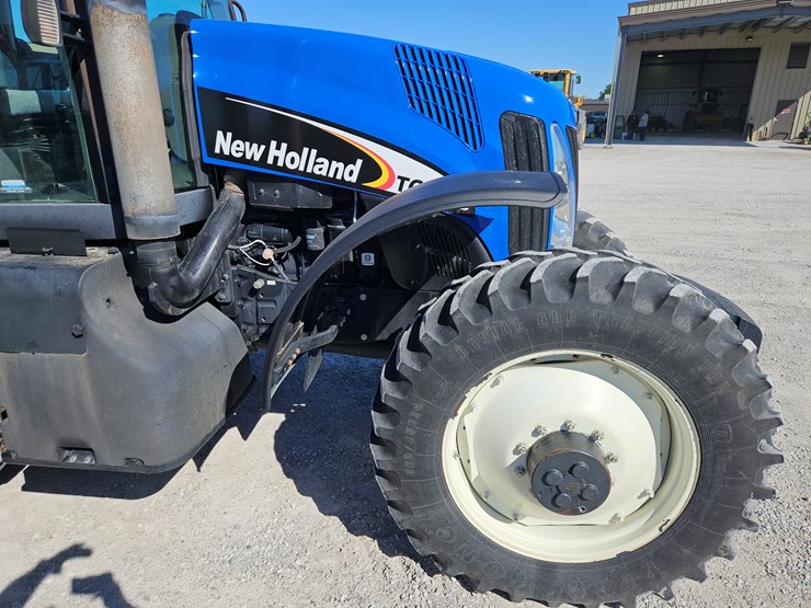 2010-new-holland-tg210-image-4