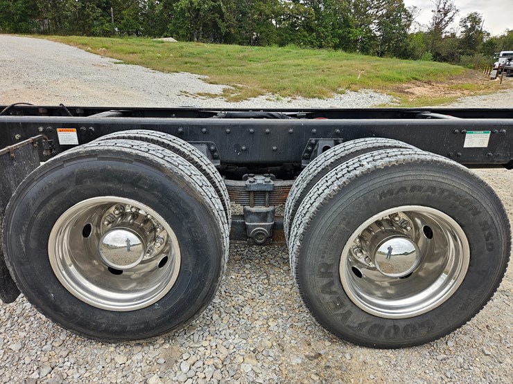 2008-sterling-l9500-image-83