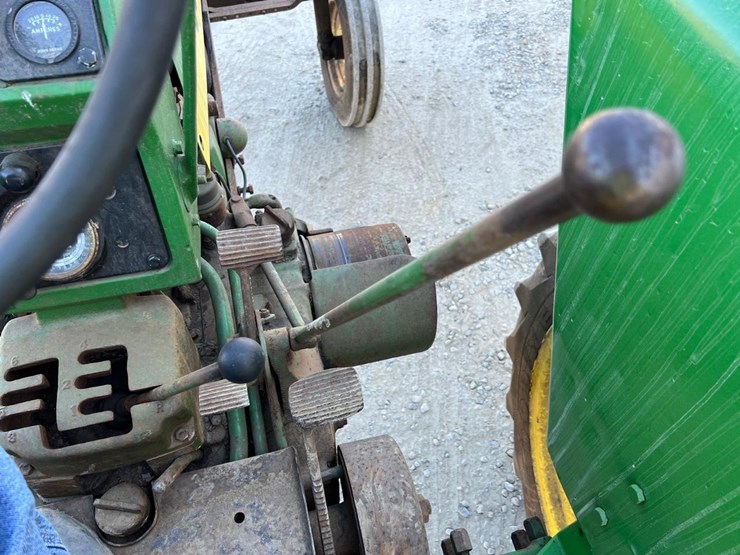 john-deere-530-image-25