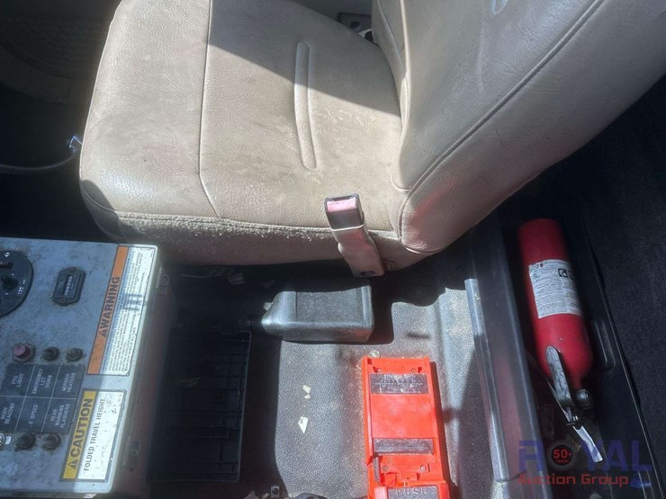 2002-ford-f450-image-41