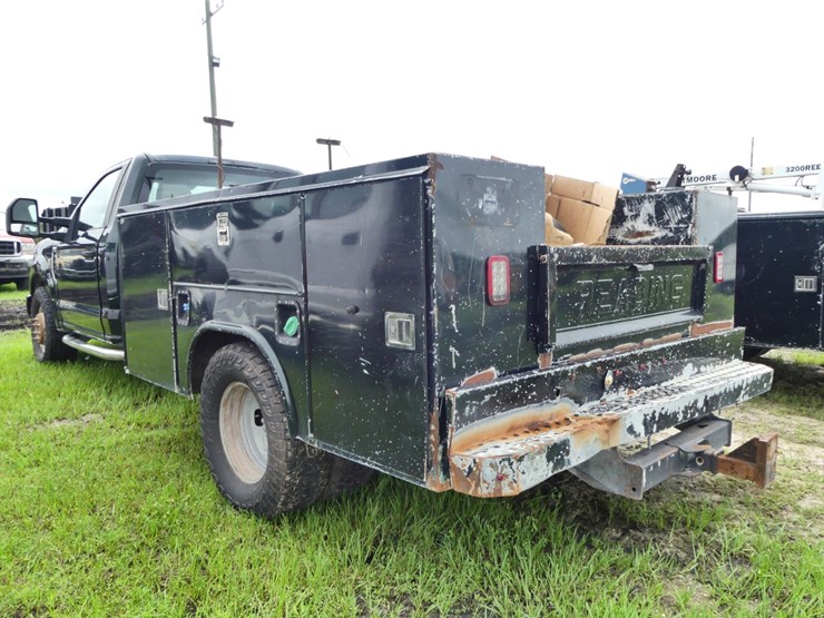2017-ford-f350-xl-image-3