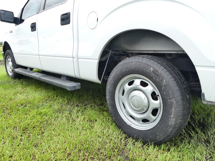 2014-ford-f150-xl-image-7