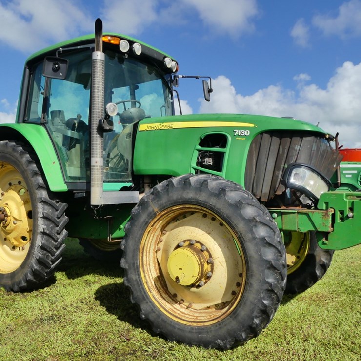 JOHN DEERE 7130