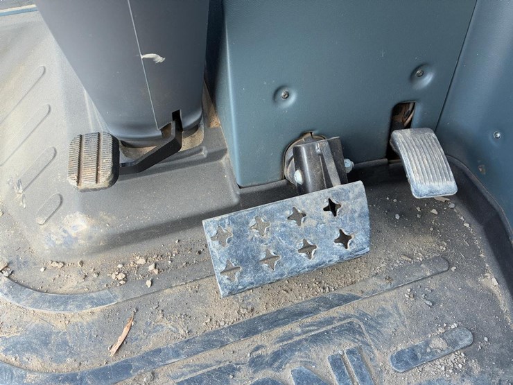2022-magni-th5.15-telehandler-image-28