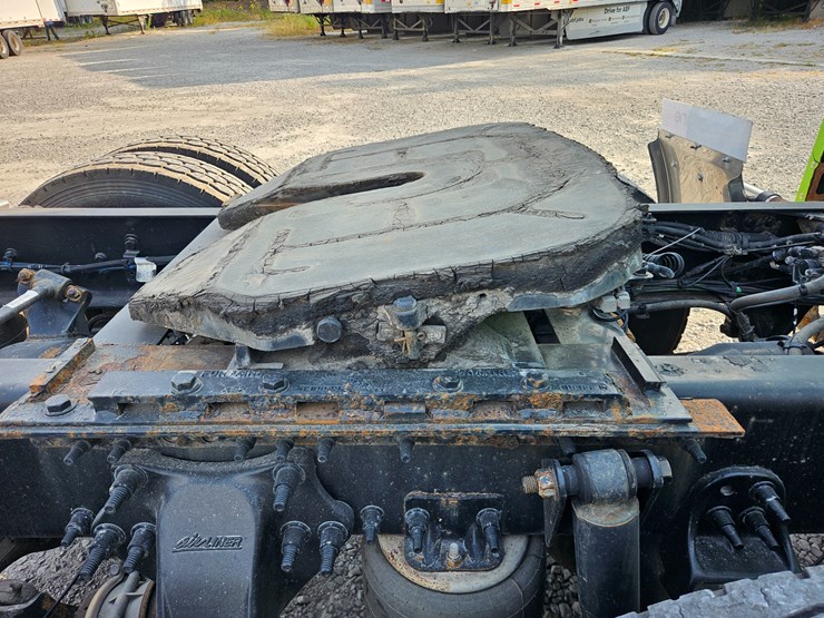 2017-freightliner-cascadia-125-image-94