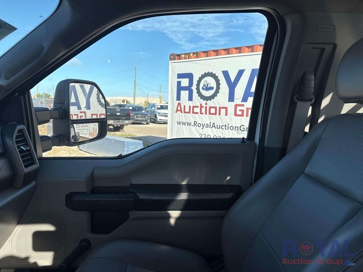 2019-ford-f350-image-13