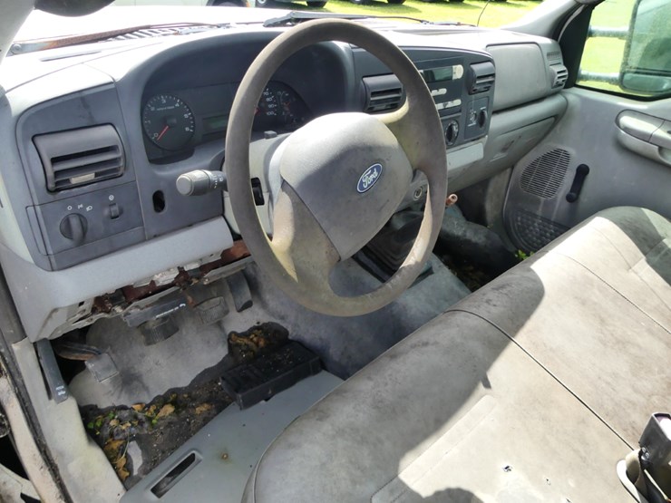 2006-ford-f450-xl-image-11