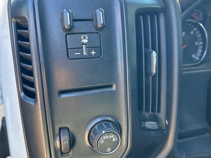 2019-chevrolet-silverado-3500hd-image-41