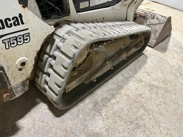 2018-bobcat-t595-image-17