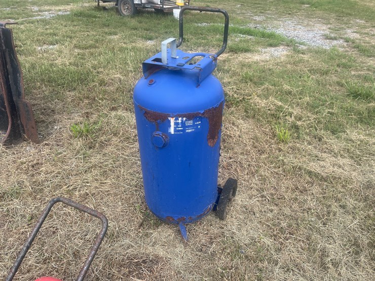 #196-•-26-gallon-air-tank-image-1