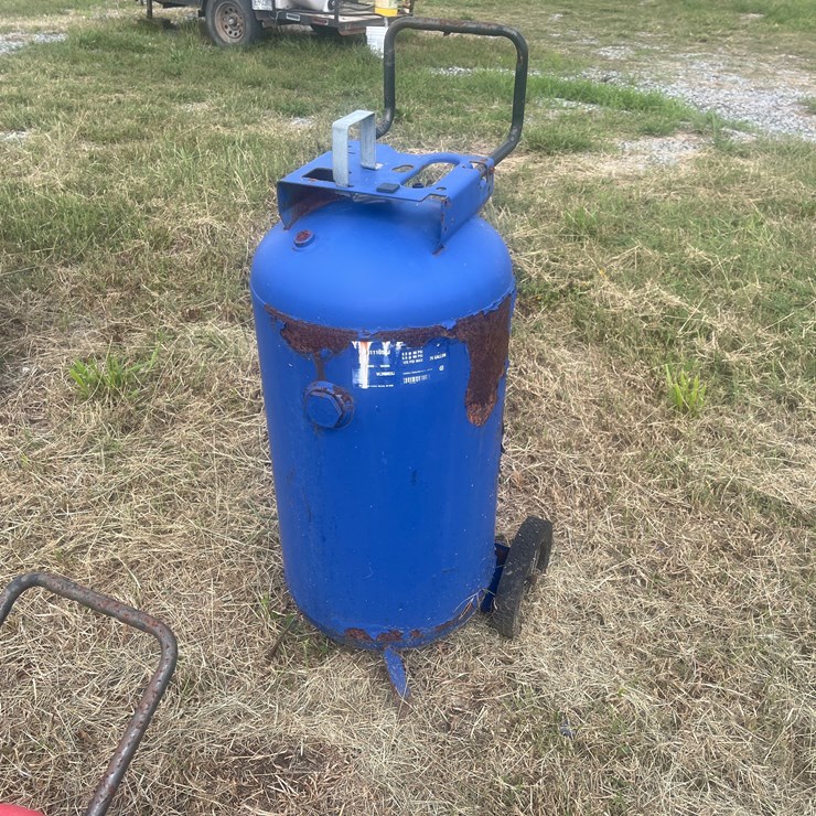 #196 • 26 GALLON AIR TANK