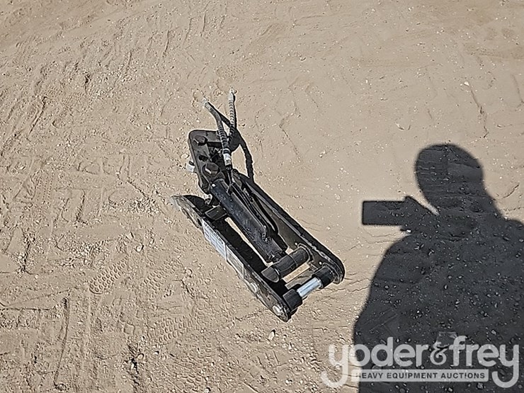 unused-ir-hydraulic-thumb-clamp-to-suit-mini-excavator-image-1