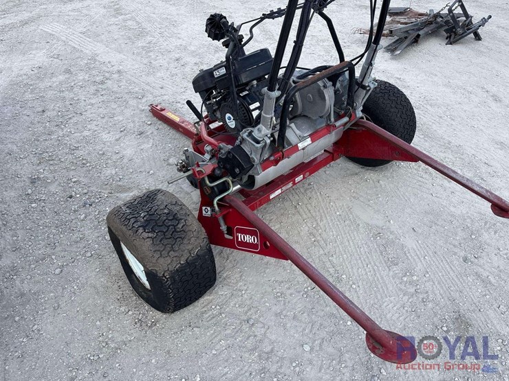 toro-greensmaster-flex-2100-reel-mower-image-4