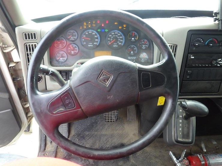 2015-international-durastar-4300-image-21