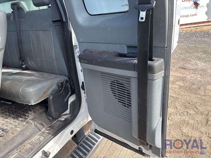 2016-ford-f550-image-17