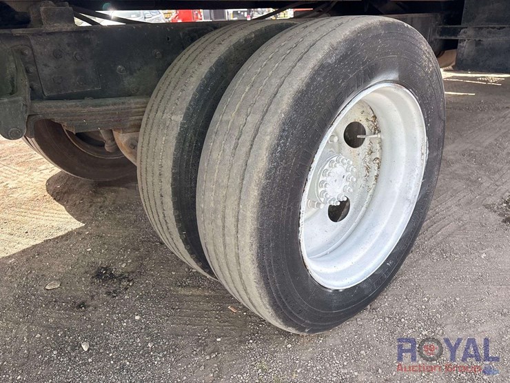 2003-ford-f550-image-29