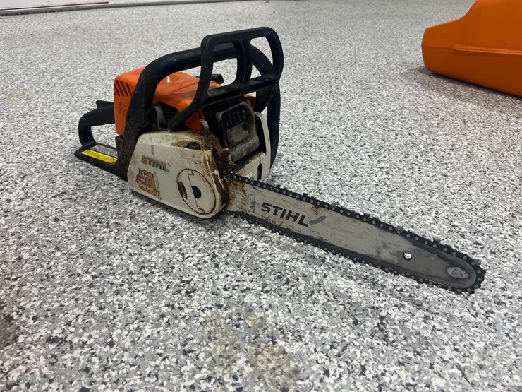 stihl-ms-180-c-chainsaw-image-5