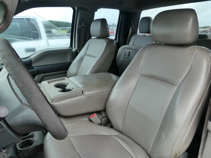 2017-ford-f150-xl-image-10
