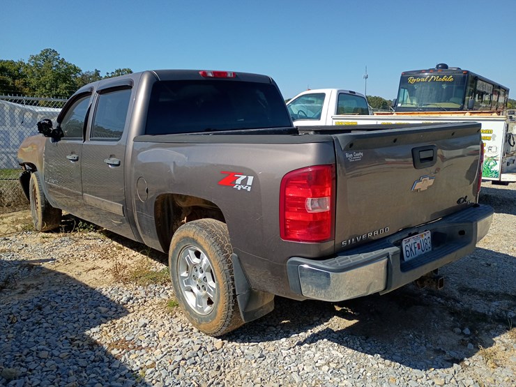 2008-chevrolet-silverado-image-3