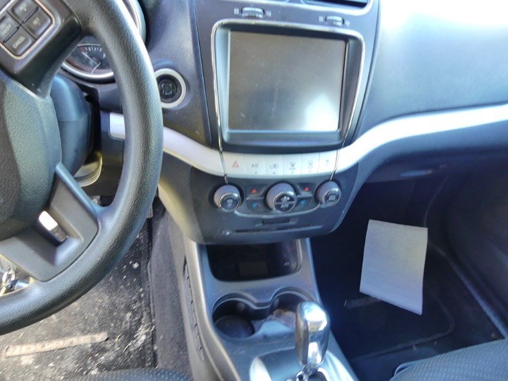 2012-dodge-journey-image-14