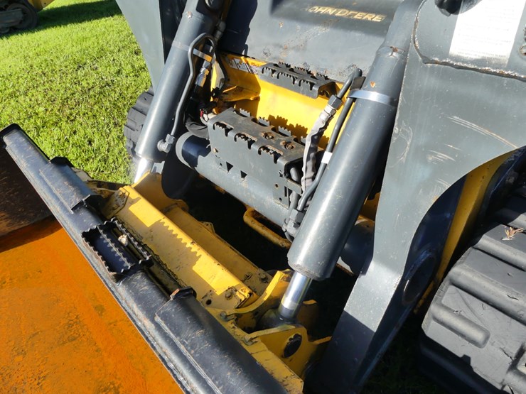 deere-333g-image-8